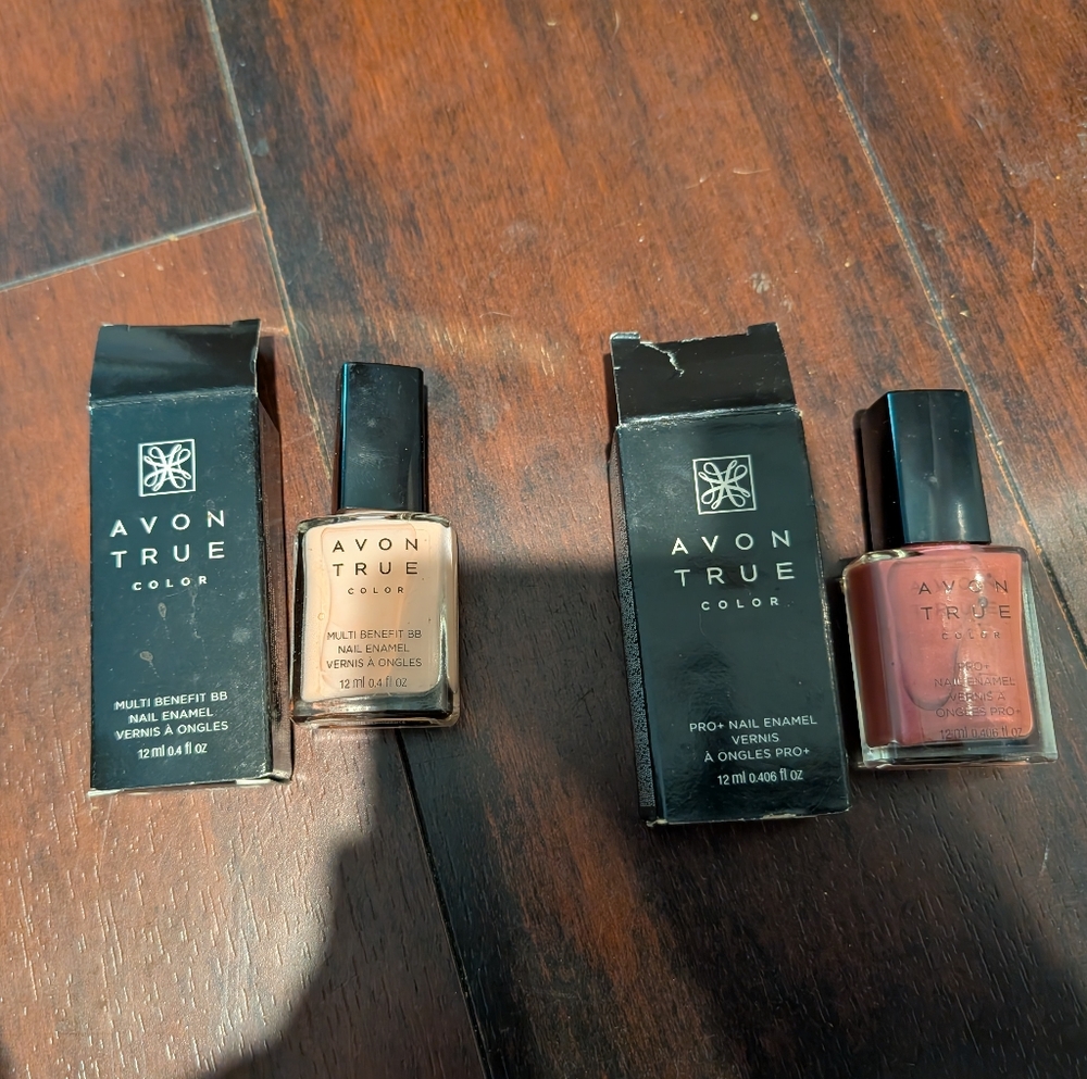 2 Avon True Color Nail Polish